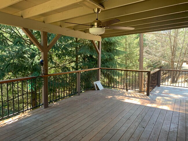 Building Photo - 4631 Lobo Trail