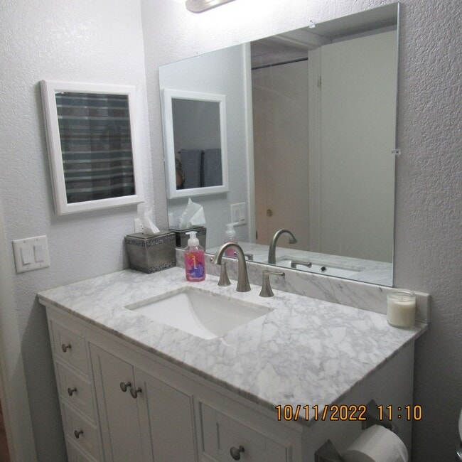 Building Photo - 276 Lake Havasu Ave