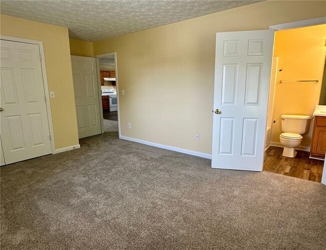 Building Photo - 655 Baron Dr