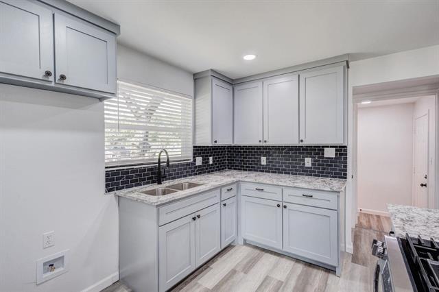 Building Photo - 322 NE 29th St