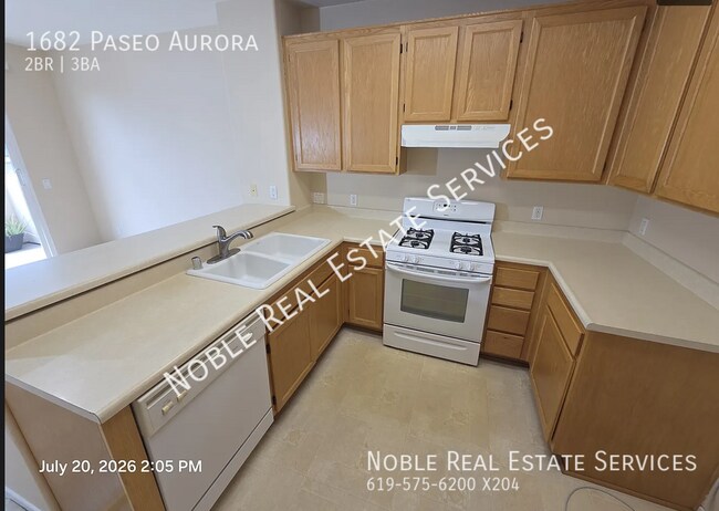 Building Photo - 1682 Paseo Aurora