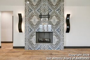 Building Photo - 661 inner