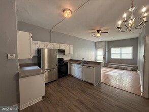 Building Photo - 2423 E Allegheny Ave