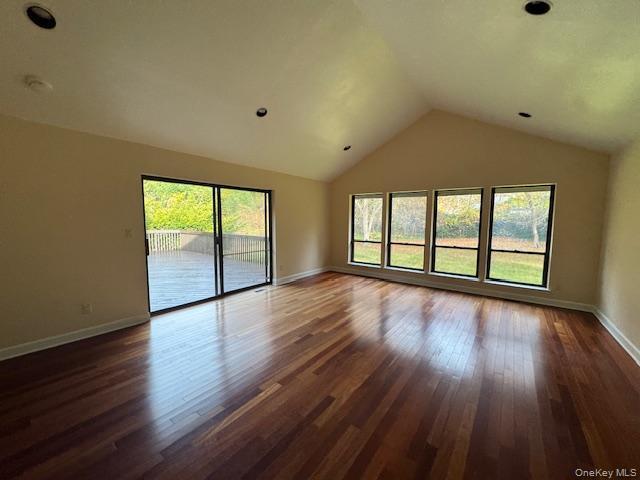 Building Photo - 5 Carman Ct