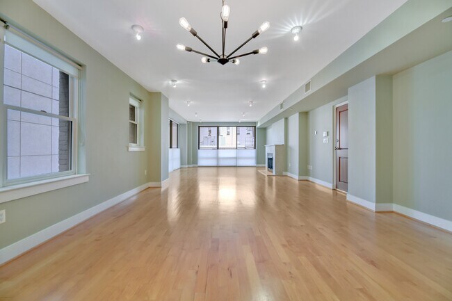 Building Photo - 1425 Rhode Island Ave NW