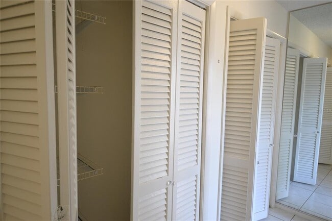 Building Photo - 329 Moorings Cove Dr