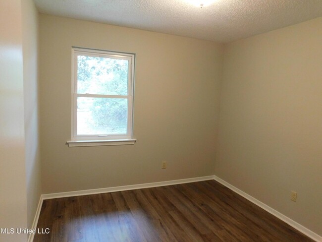 Building Photo - 6455 Heather Rd