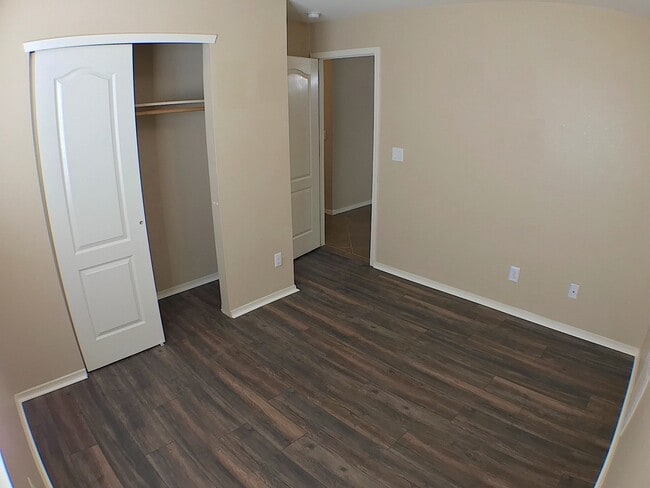 Building Photo - Northeast El Paso 4 Bed Refrig A/C