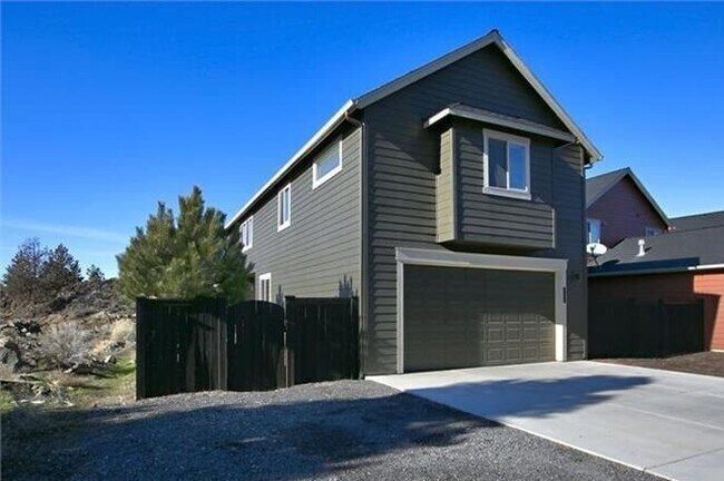 Building Photo - 63086 Dakota Dr