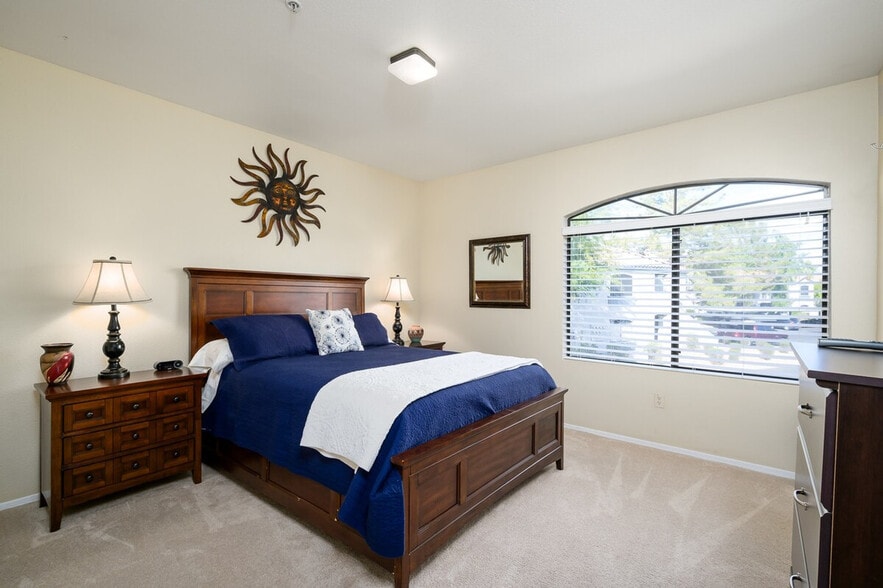 Building Photo - 15095 N Thompson Peak Pkwy