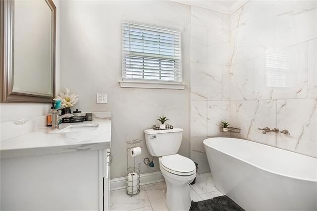 Building Photo - 3212 Jackson Ave