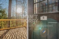 Building Photo - 615 Dumaine St