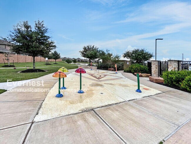 Building Photo - 32506 Timber Point Dr