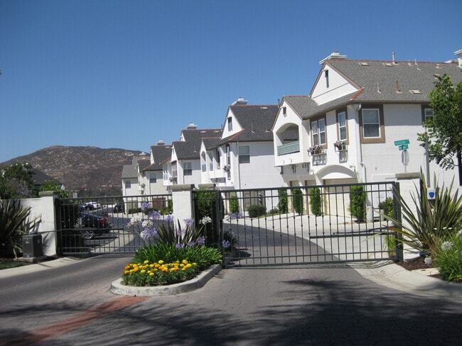 Building Photo - 16908 Robins Nest Way