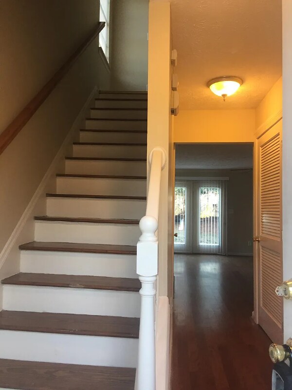 Building Photo - 3720 Regency Park Dr