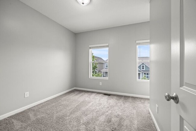 Building Photo - 5632 Lantos Rd