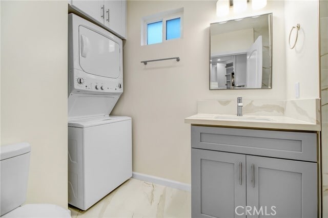 Building Photo - 1013 E Angeleno Ave