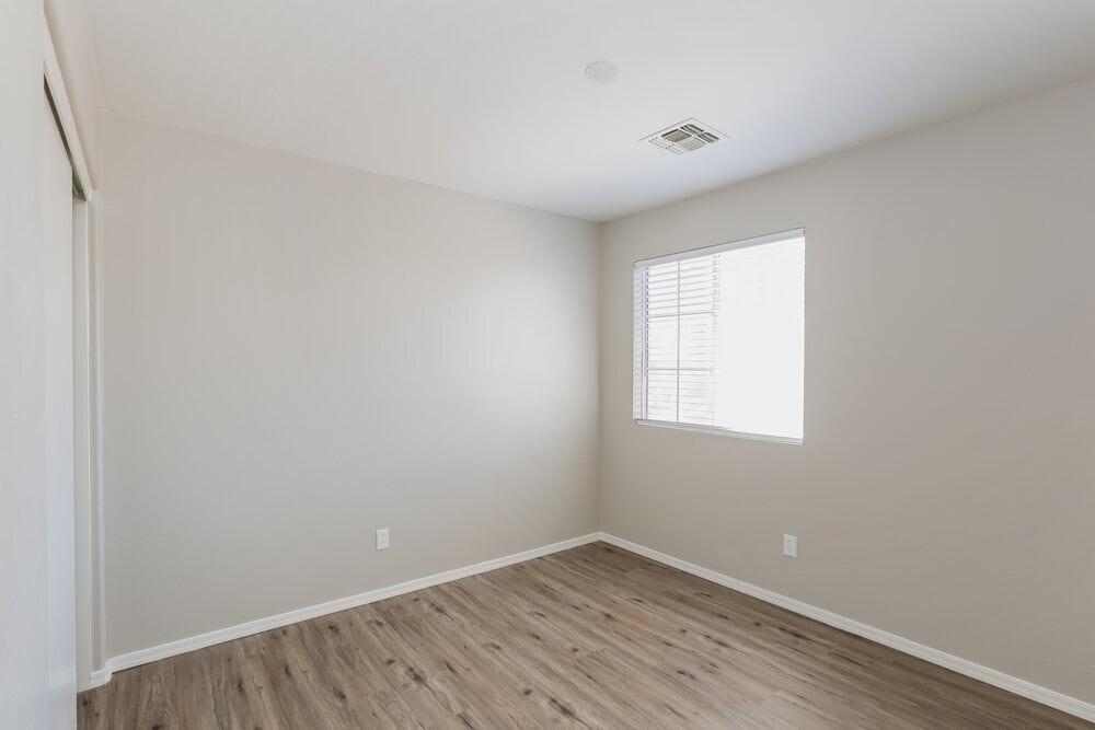 Building Photo - 225 N 223rd Ave