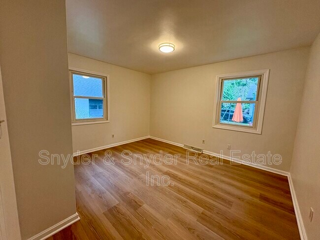 Building Photo - 1173 Dayton St