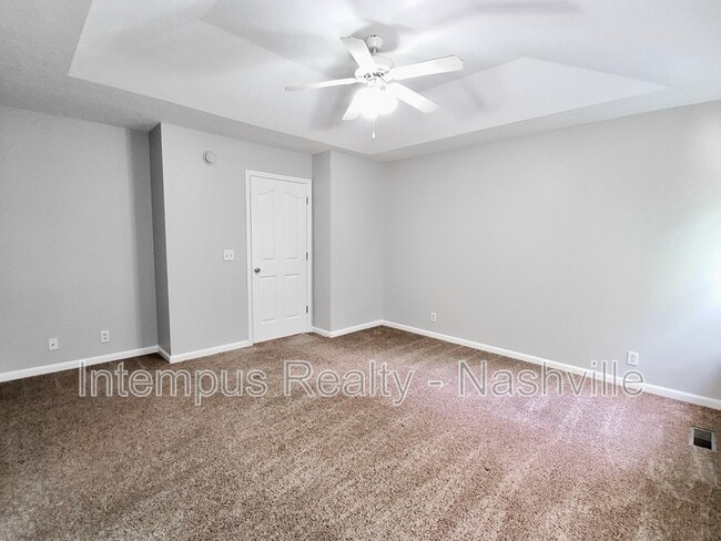 Building Photo - 325 Shoshone Pl