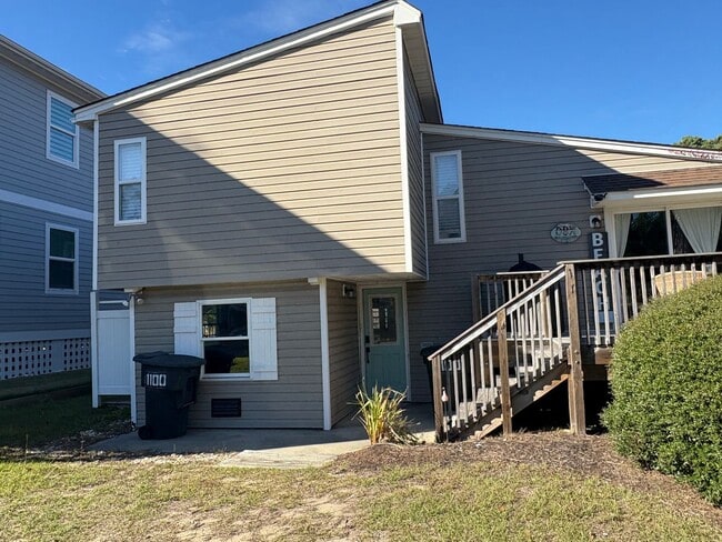 Primary Photo - 2 Bedroom 2 Bath (+Bonus Bedoom) in Kill Devil Hills