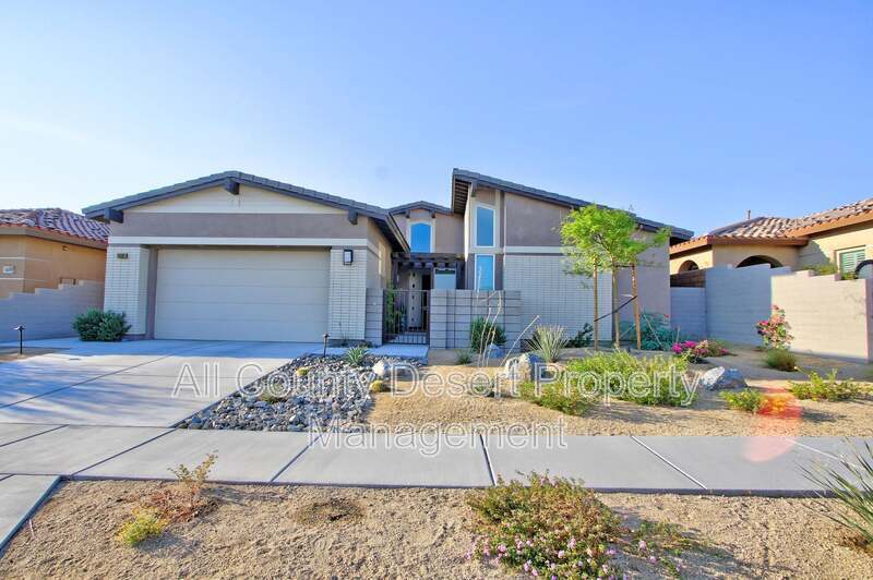 Building Photo - 74565 Tesla Dr