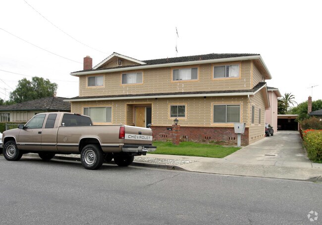 Building Photo - 48 Lester Avenue