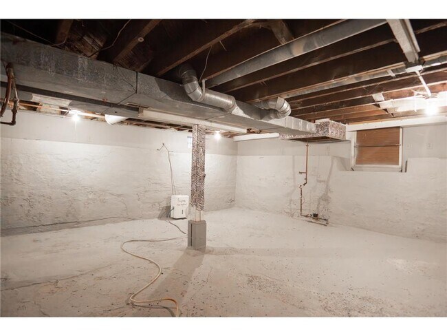 Building Photo - 4007 N Girard Ave