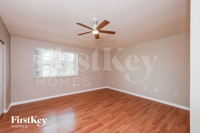Building Photo - 9050 SW 157th Pl
