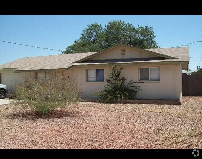 Building Photo - 1703 S Hardy Dr