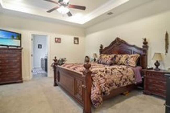 Building Photo - 1908 Chandler Ave