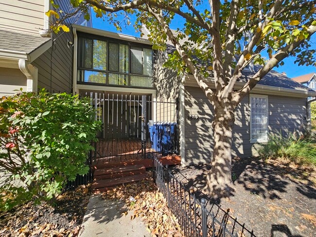 Primary Photo - 3802 Pennsylvania Ave