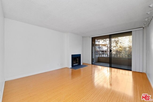 Building Photo - 4141 Via Marisol