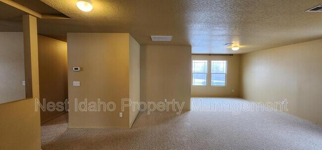 Building Photo - 164 E Linmar Dr