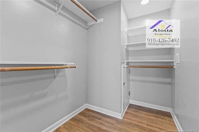 Building Photo - 1829 Spruce St