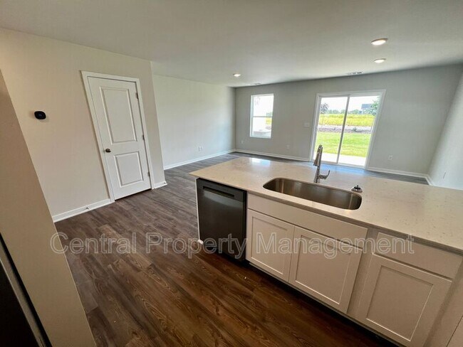 Building Photo - 6014 Tavener Dr