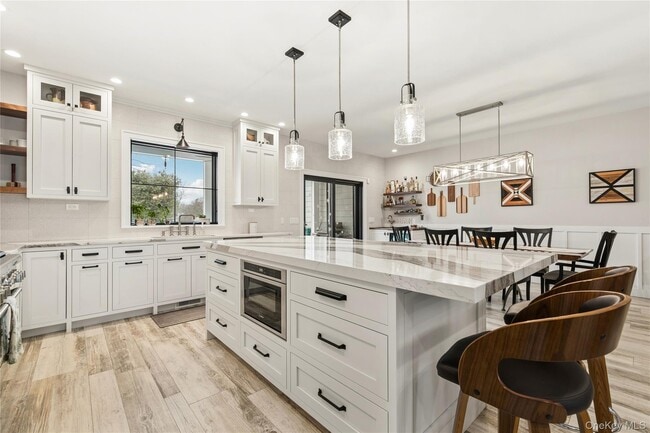 Building Photo - 55 S Phillips Ave