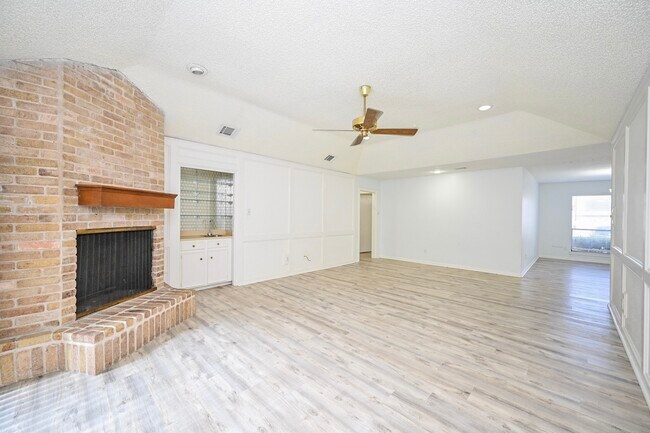 Building Photo - 7735 Quail Meadow Dr