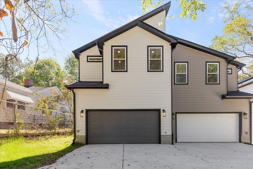 Building Photo - 803 Dupree St