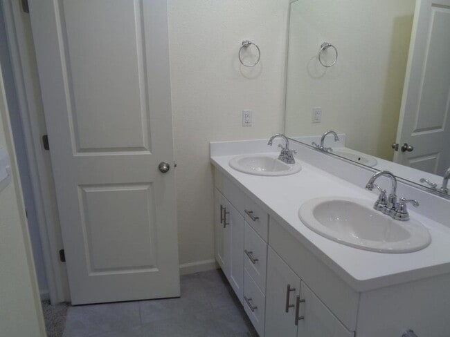 Building Photo - 326 Shafer Ave