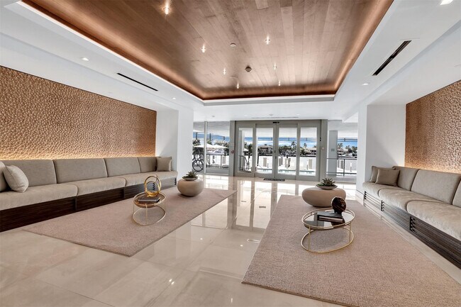 Building Photo - 435 Bayshore Dr