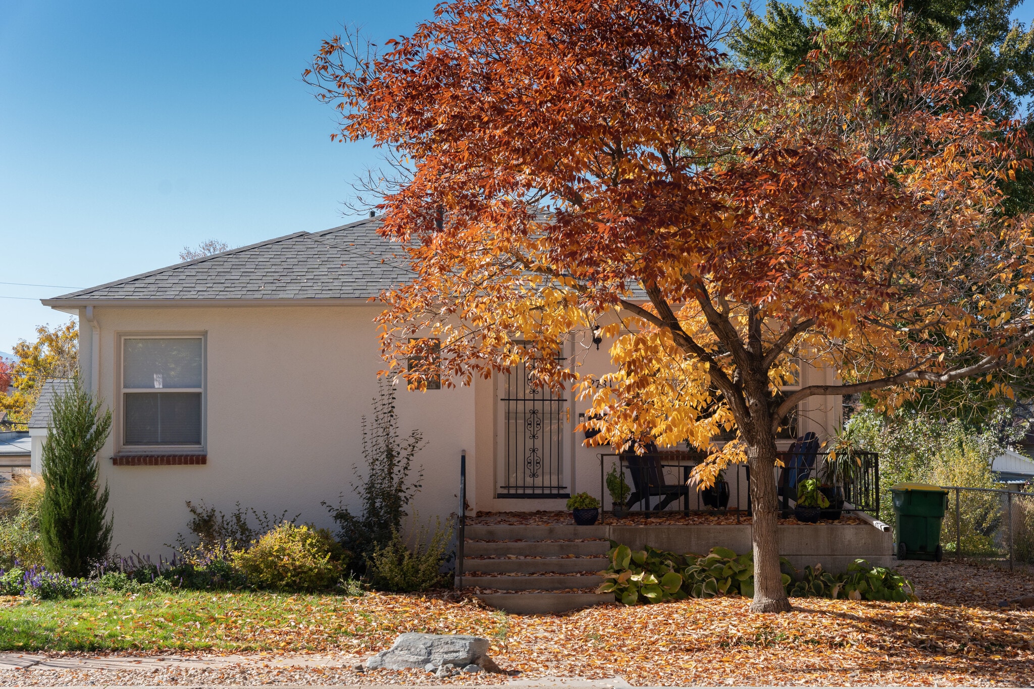 Building Photo - 2731 S Sherman St