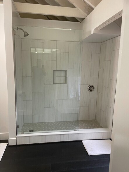 Building Photo - 3043 Wold Ave