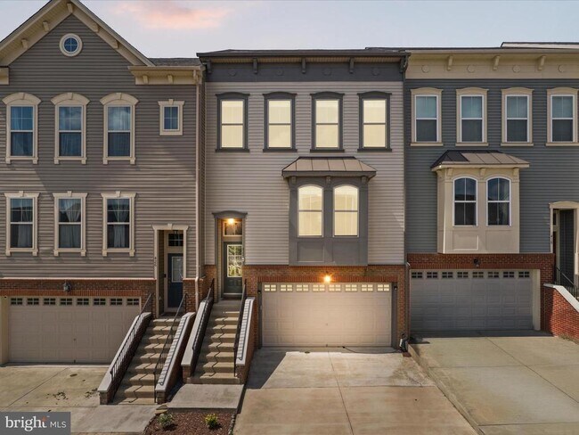 Primary Photo - 422 Indigo Way