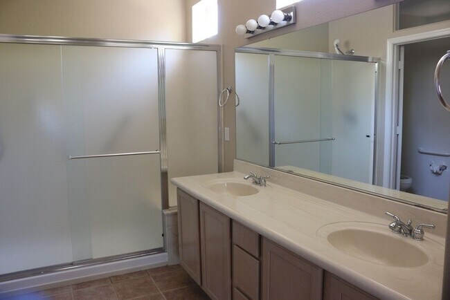 Building Photo - 20530 N Saratoga Way