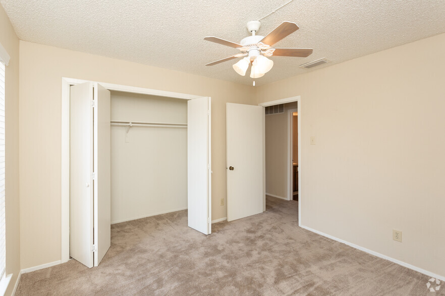 2BR 2BA - 952 SF - Park at Caldera