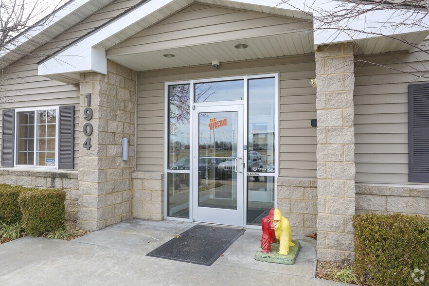 Crimson Villas 1904 S Rouse St Pittsburg KS 66762 Apartment Finder