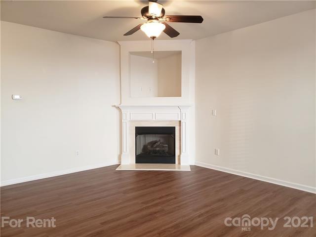 Building Photo - 14649 Lions Paw St
