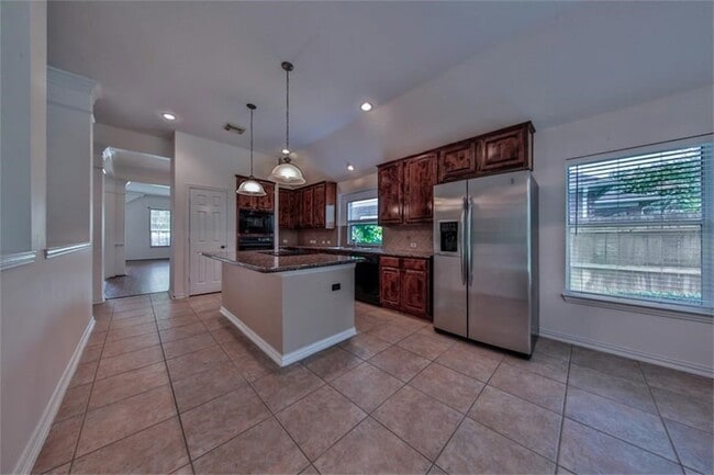 Building Photo - 13803 Sherburn Manor Dr
