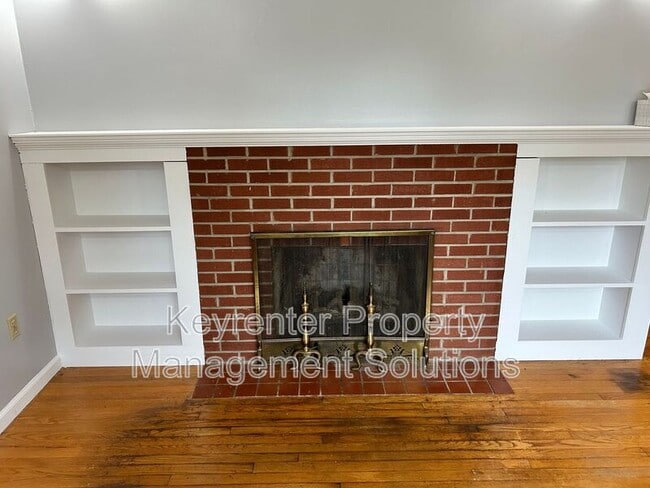 Building Photo - 2212 Third St.